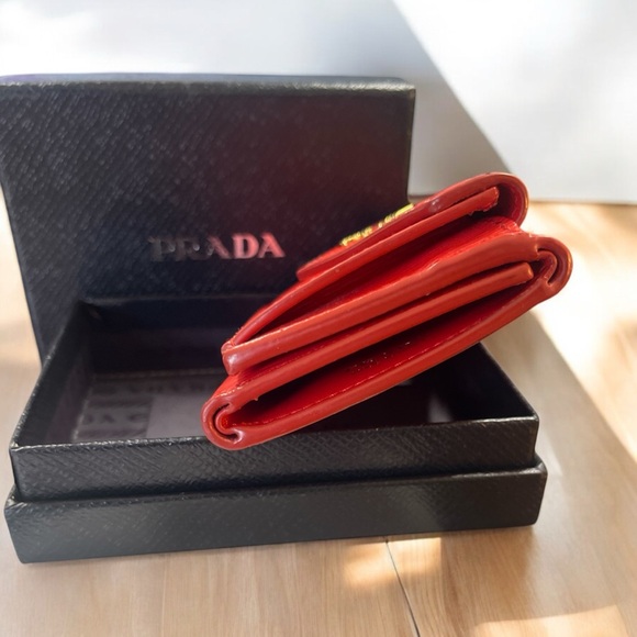 PRADA Saffiano Leather compact wallet Red - Picture 6 of 16
